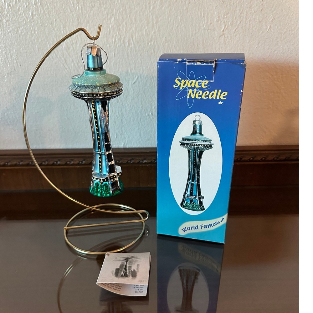 Seattle Space Needle Glass Christmas Ornament with Box Souvenir
